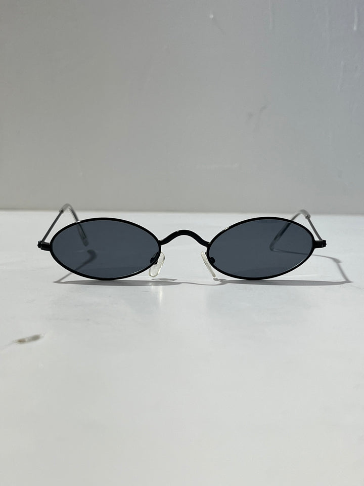 1990s dead stock oval sunglasses black × black