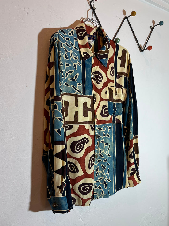 1990s abstract pattern shirt
