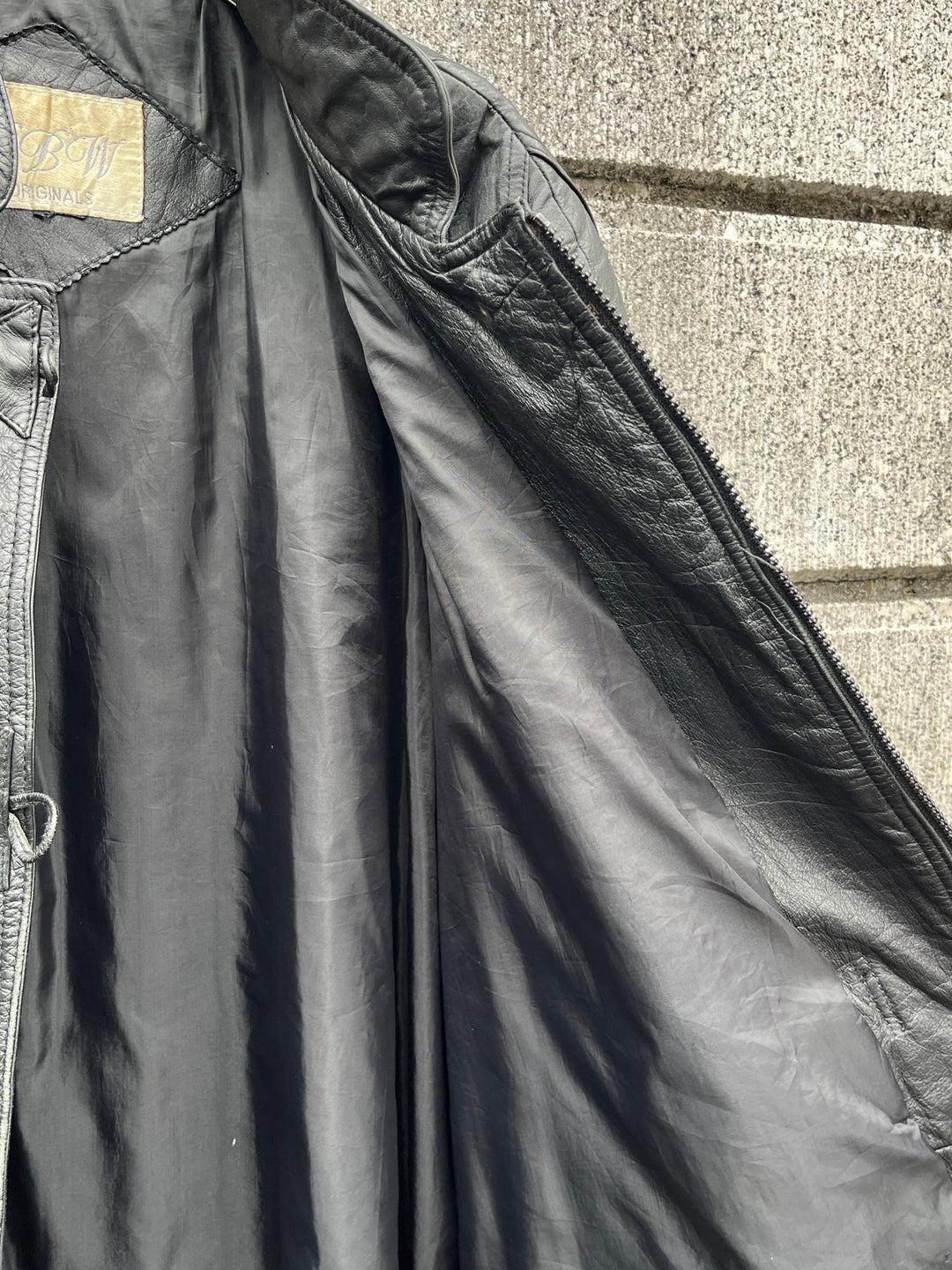 1980s toggle closure black leather coat