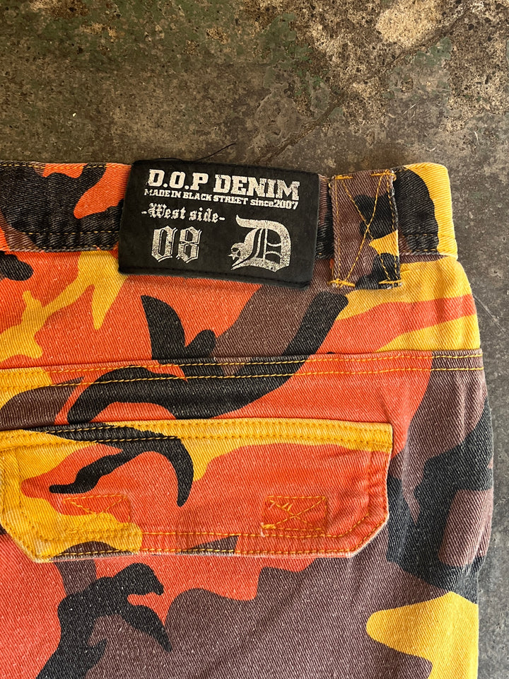 2000s "DAWN OF PLOOF" orange camouflage cargo pants