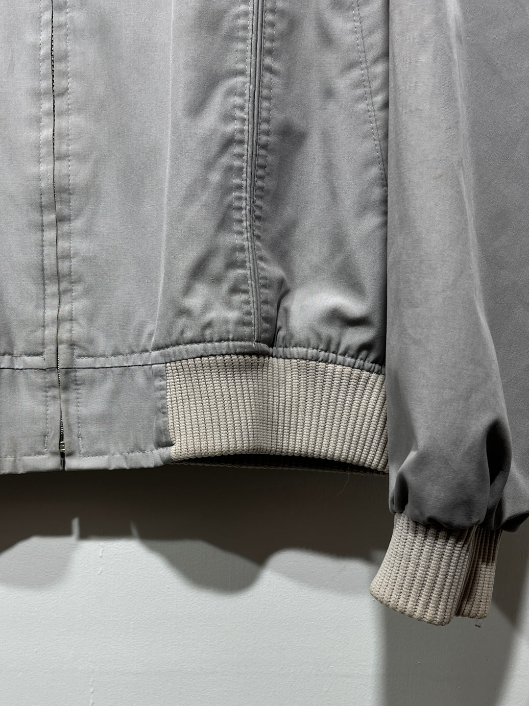 1970-80s light gray seam paneled blouson