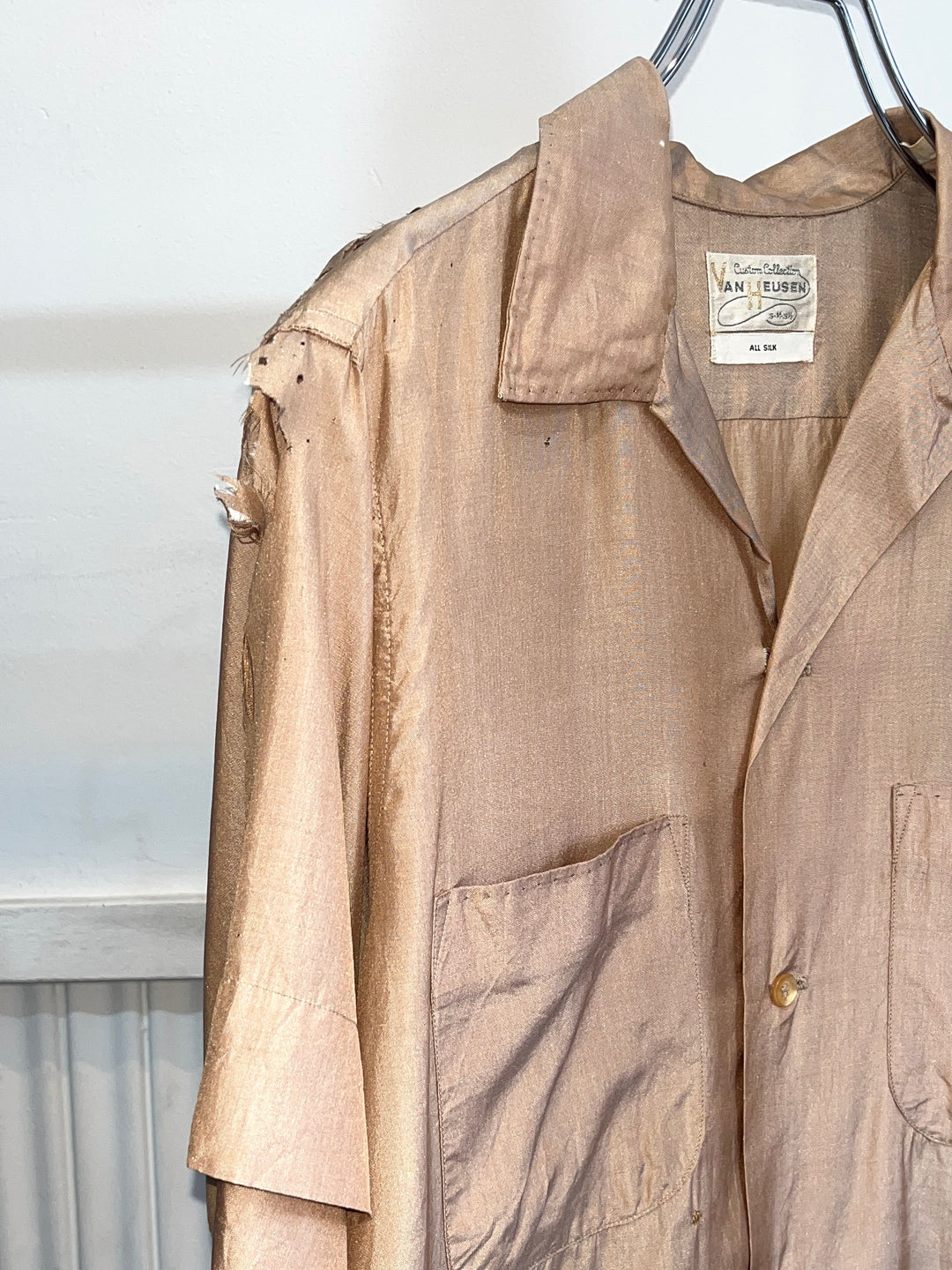 1950-60s "VAN HEUSEN" shiny beige s/s silk shirt -boro-