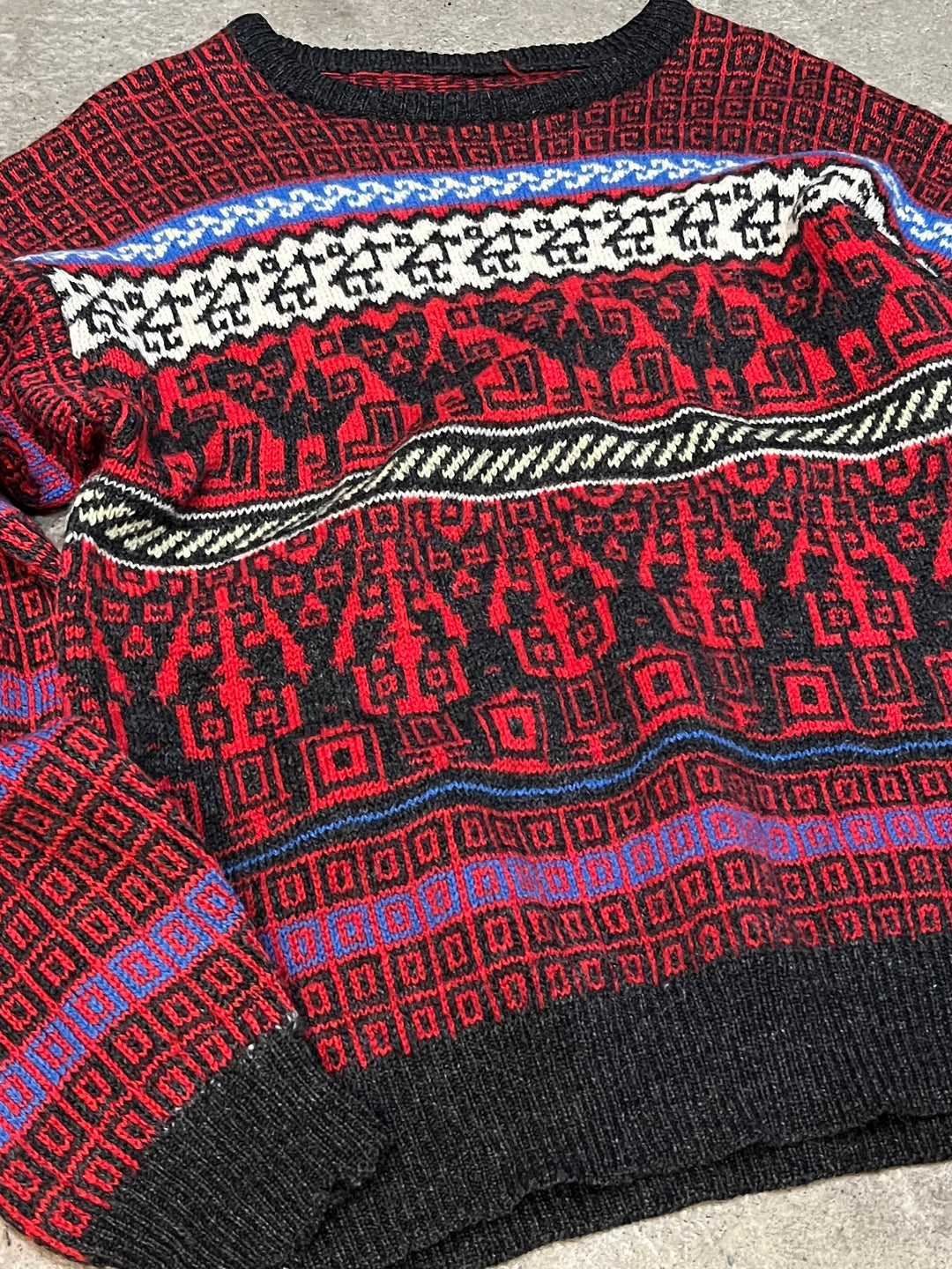 abstract pattern knit