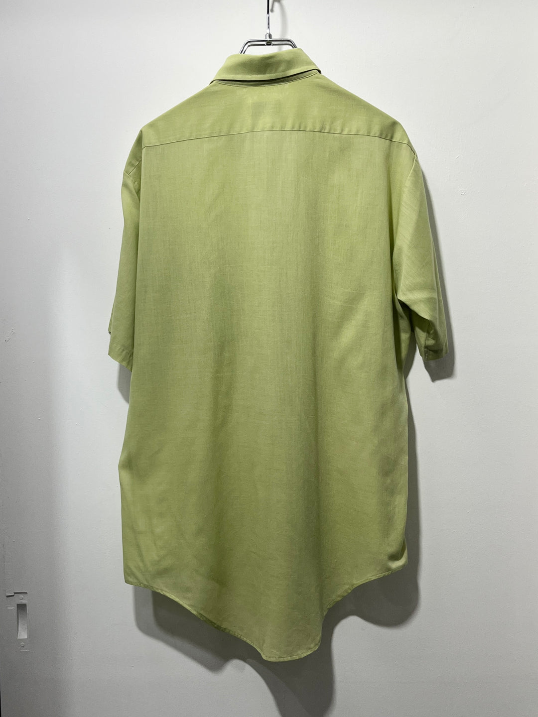 1960-70s  USA made "Manhattan" lime green s/s shirt