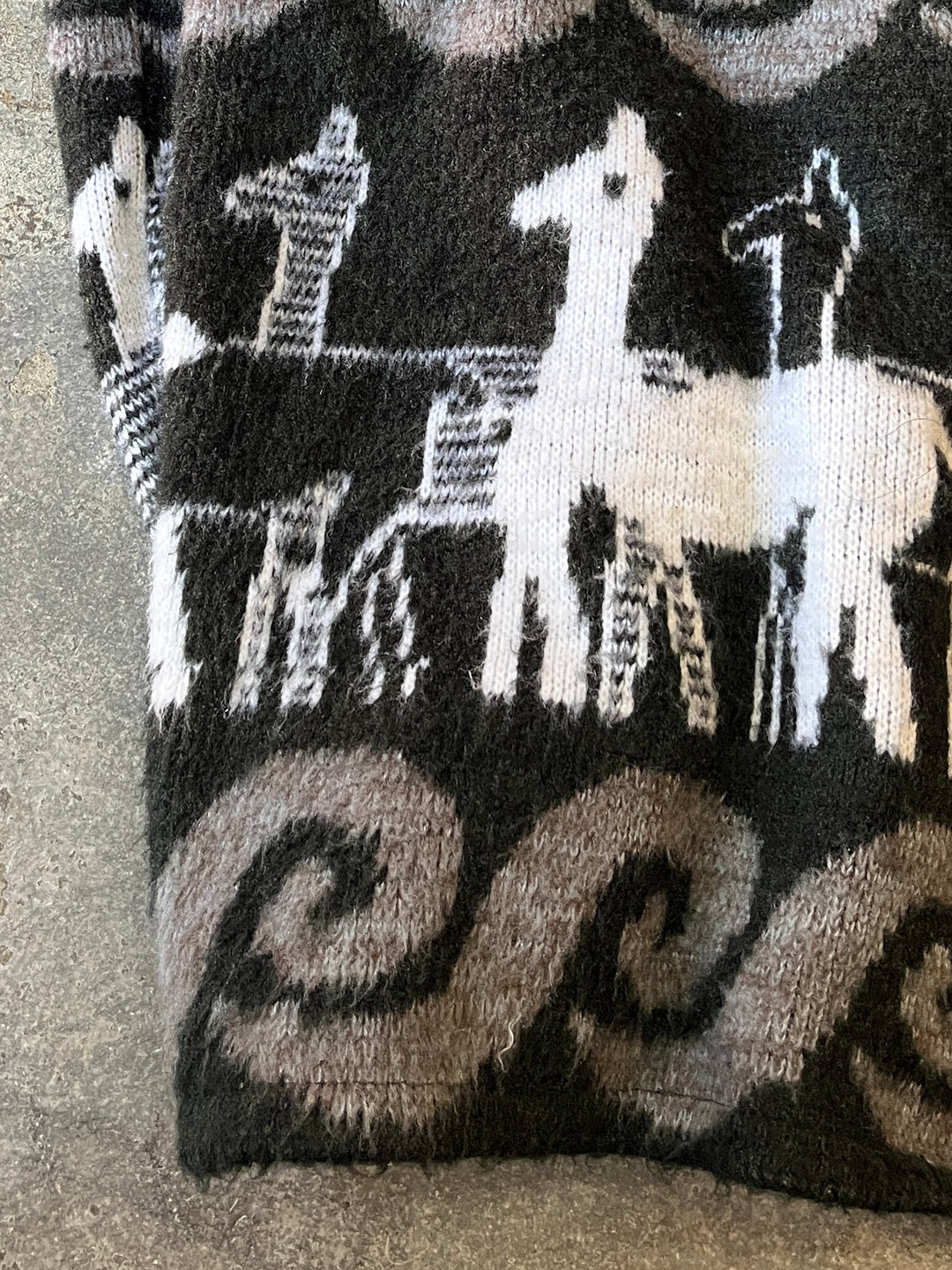 1990s animal pattern Ecuador knit hoodie