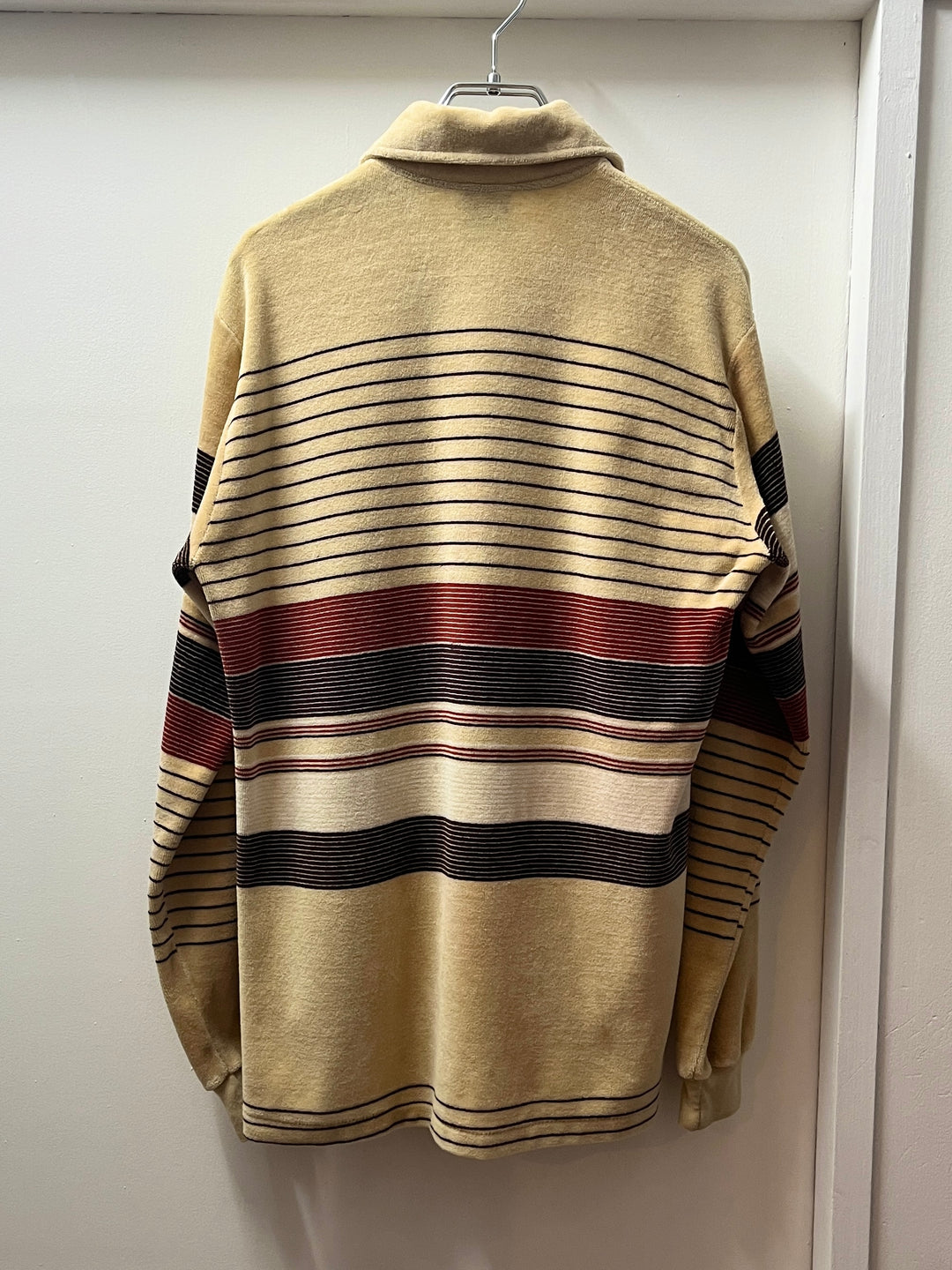 1970s multi border pattern velour pullover tops