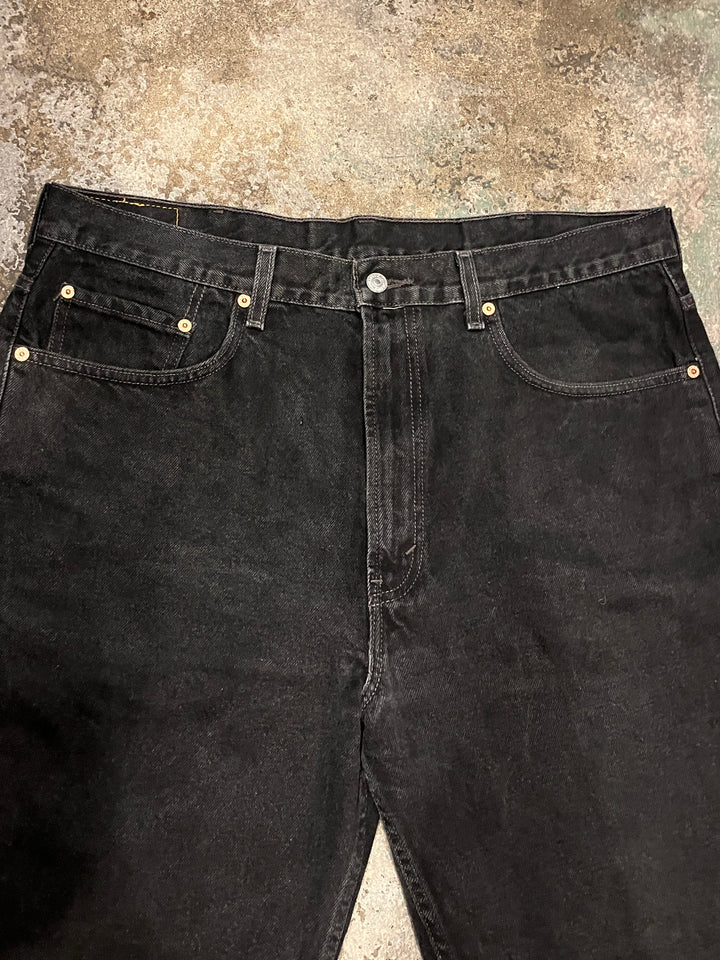 2000s "Levi's" 505 black denim shorts W38