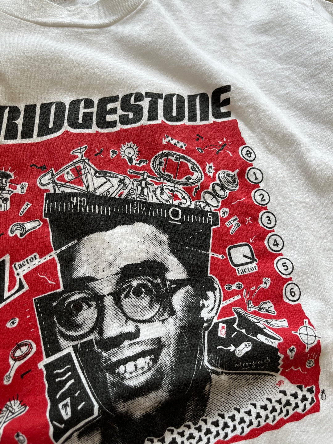 1990s "BRIDGESTONE"
Pineapple Bob graphic T-shirt