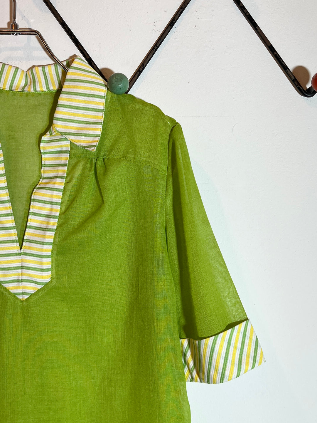 1970s lime green sheer s/s tops