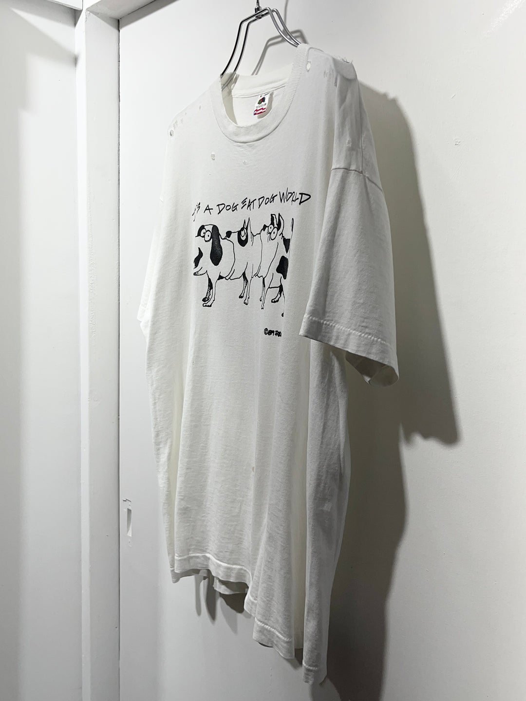 1980s USA made "DOG EAT DOG" graphic art T-shirt