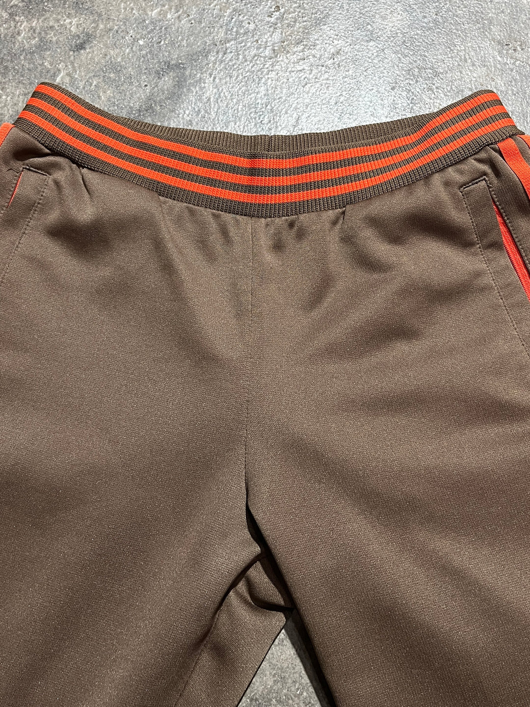 2000s "adidas" brown × orange track pants