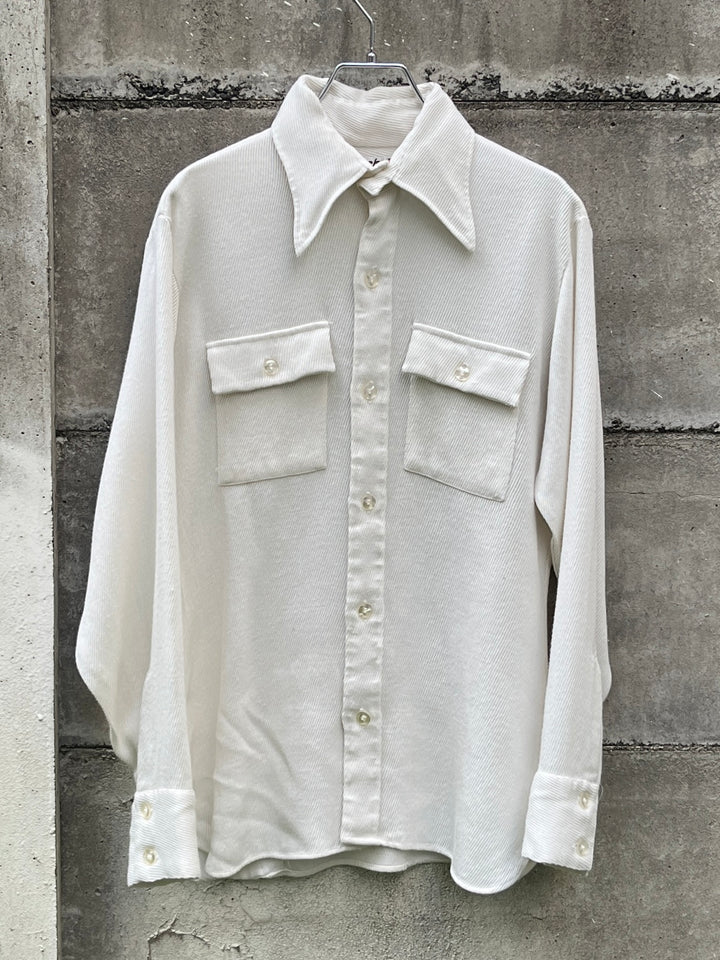 1960-70s "mach ll by Arrow" all white ribbed textured rayon shirt