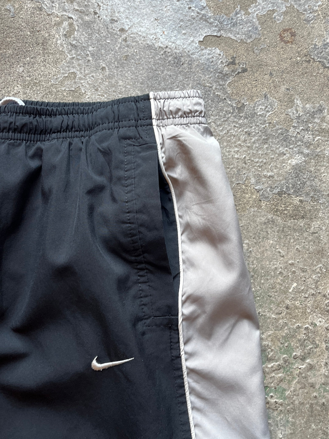 2000s "NIKE" black × gray track pants