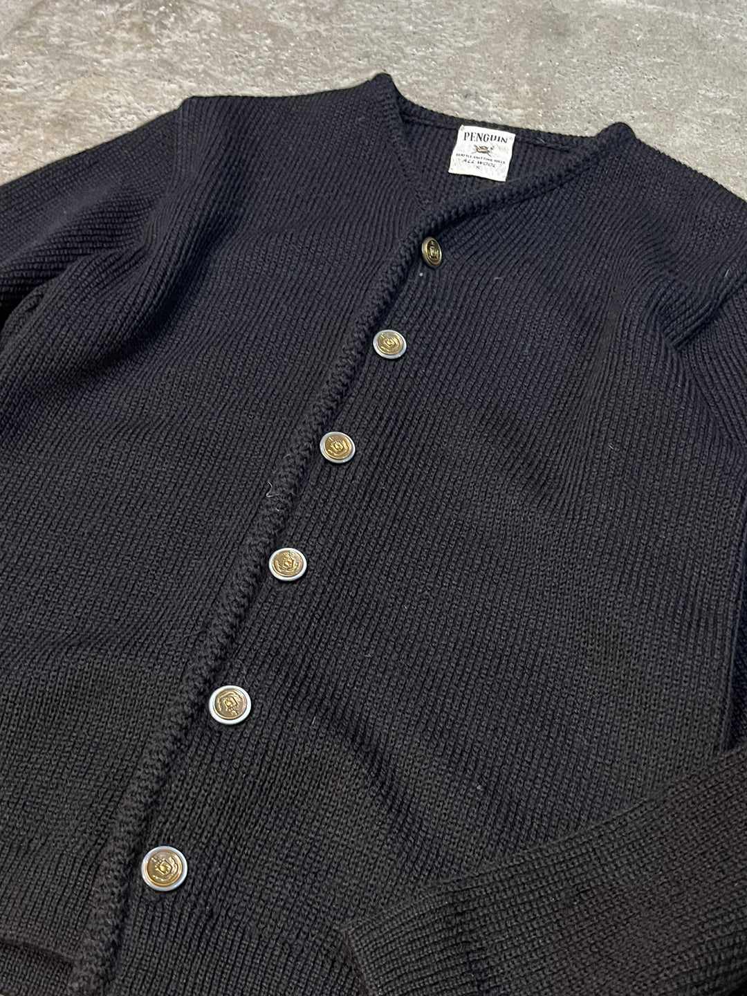 1950-60s "PENGUIN" black knit cardigan