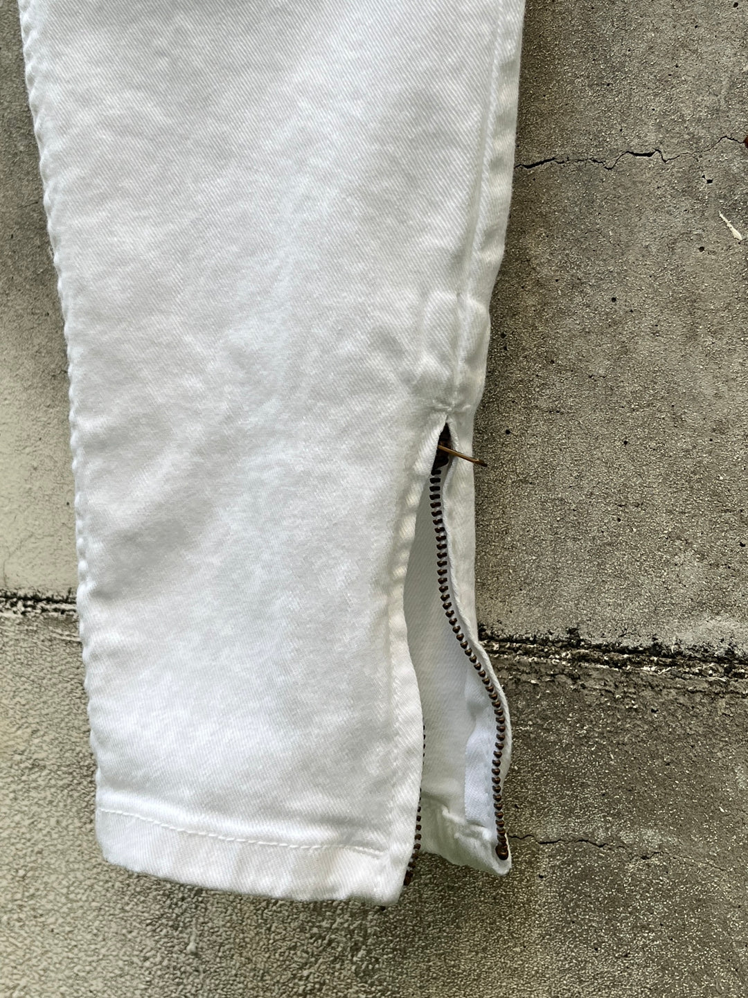 1990-00s "GUESS" white skinny denim pants