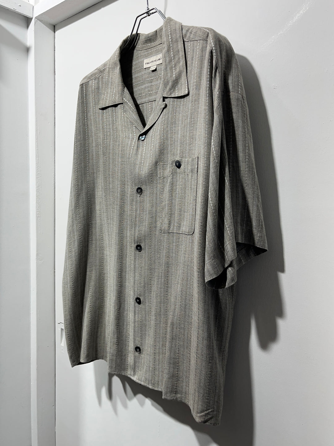 1990-00s gray stripe s/s shirt