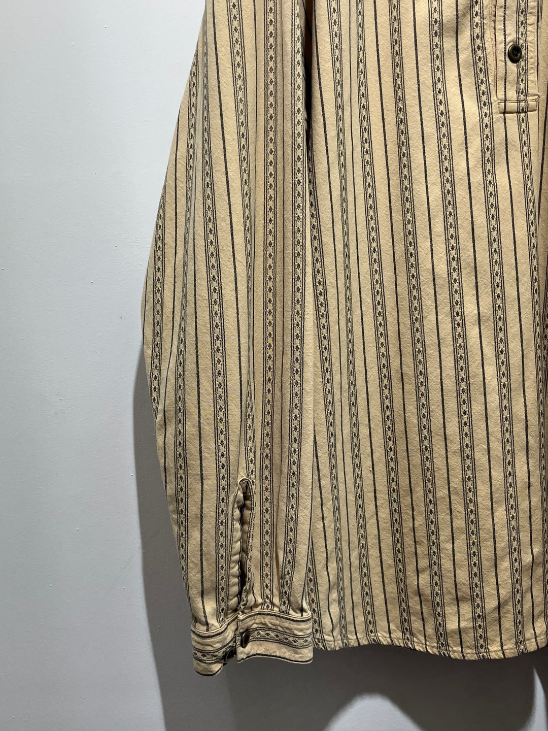 1990s native striped band-collar pullover shirt