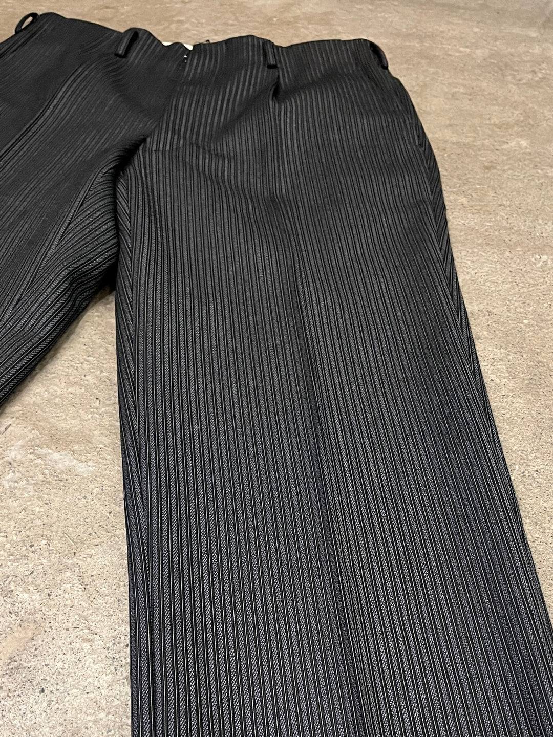 1960s black × dark gray stripe slacks