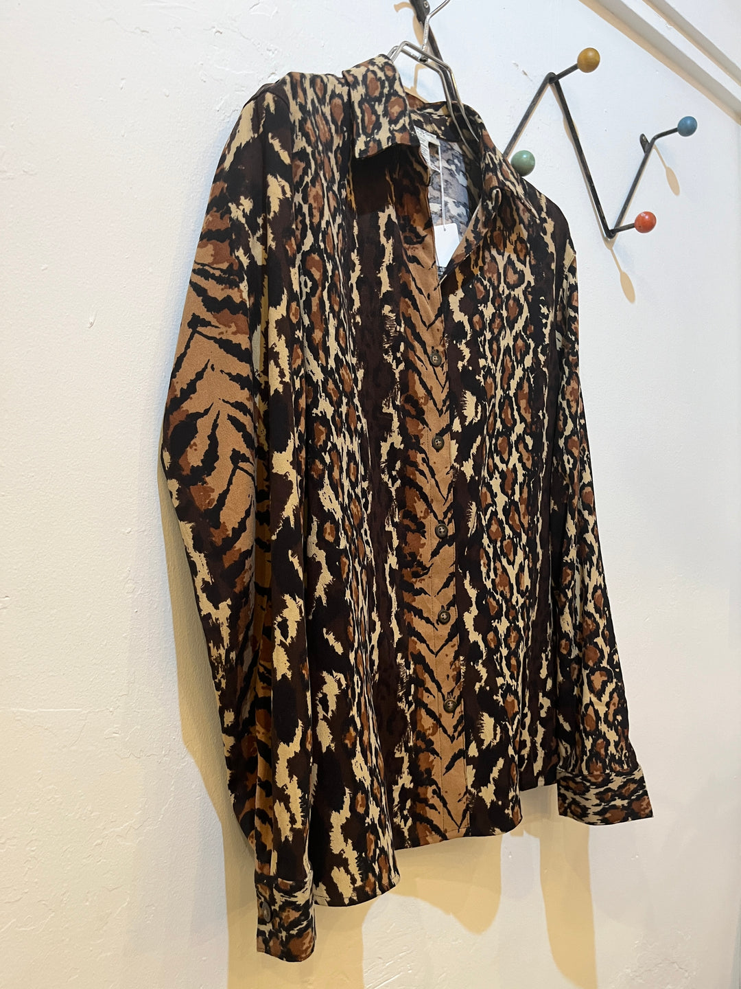 1990s leopard pattern shirt