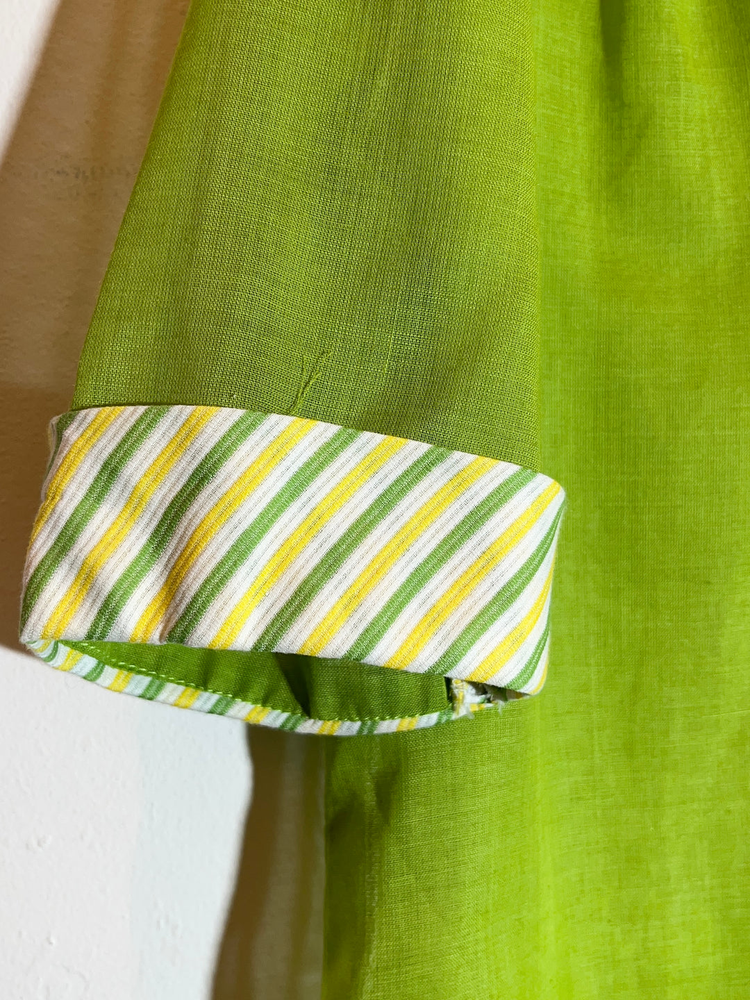 1970s lime green sheer s/s tops