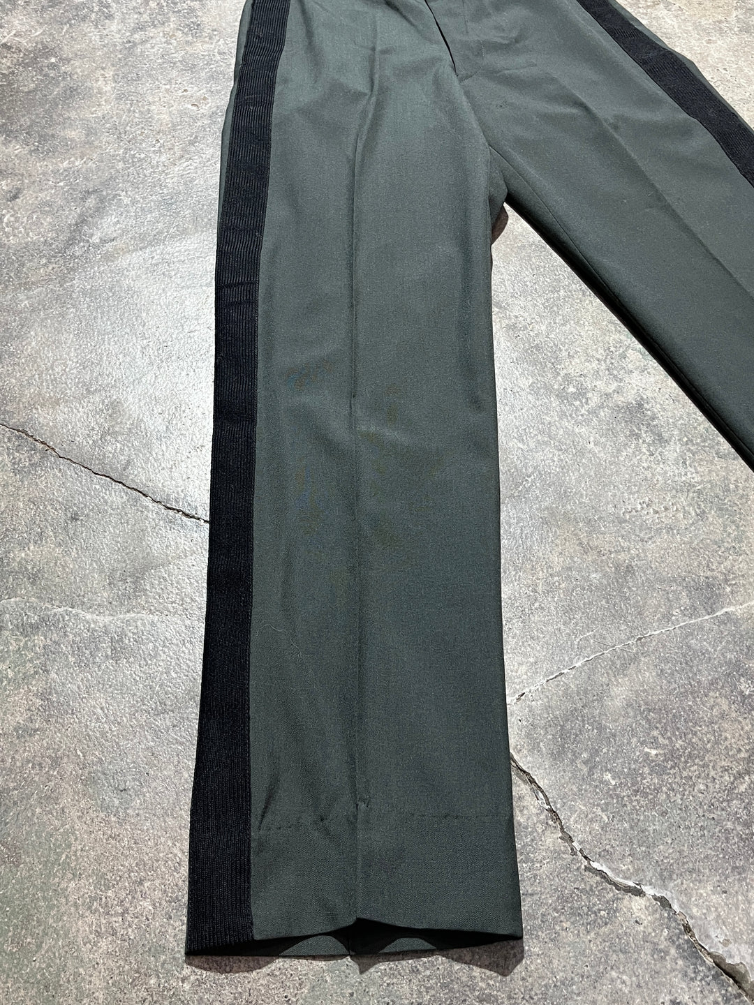 1960-70s black line slacks