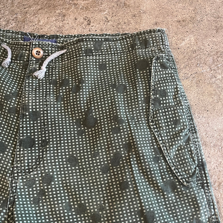 night camouflage pattern shorts