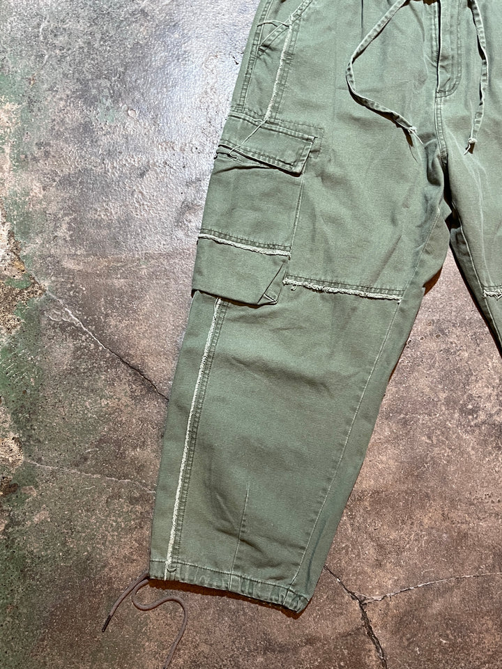 balloon silhouette damage design cargo pants