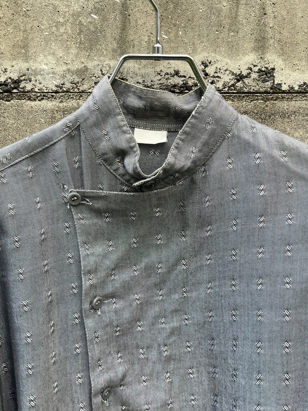 1980-90s silver gray asymmetrical button stand collar shirt