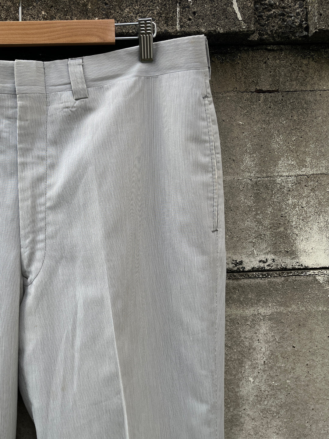 1960-70s white × gray pinstripe slacks