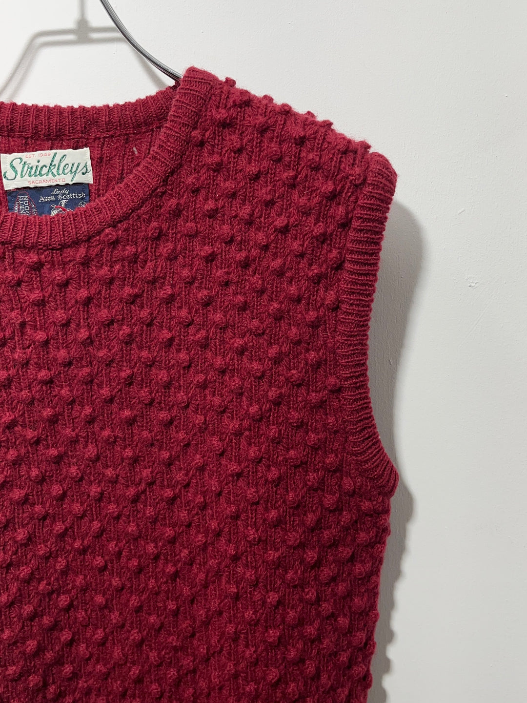 1970s burgundy chunky popcorn knit vest