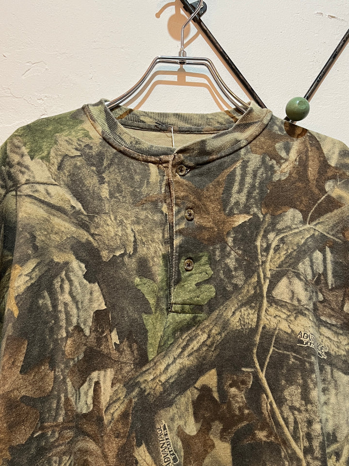 real tree camouflage pattern henley neck L/S T-shirt