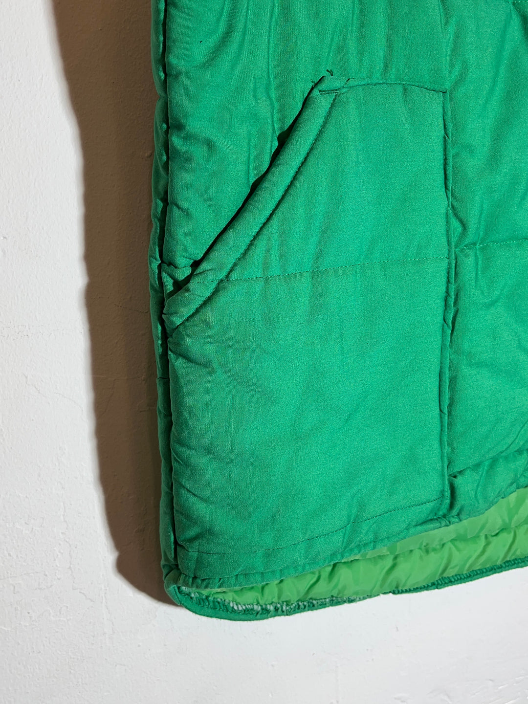 1970-80s vivid green vest