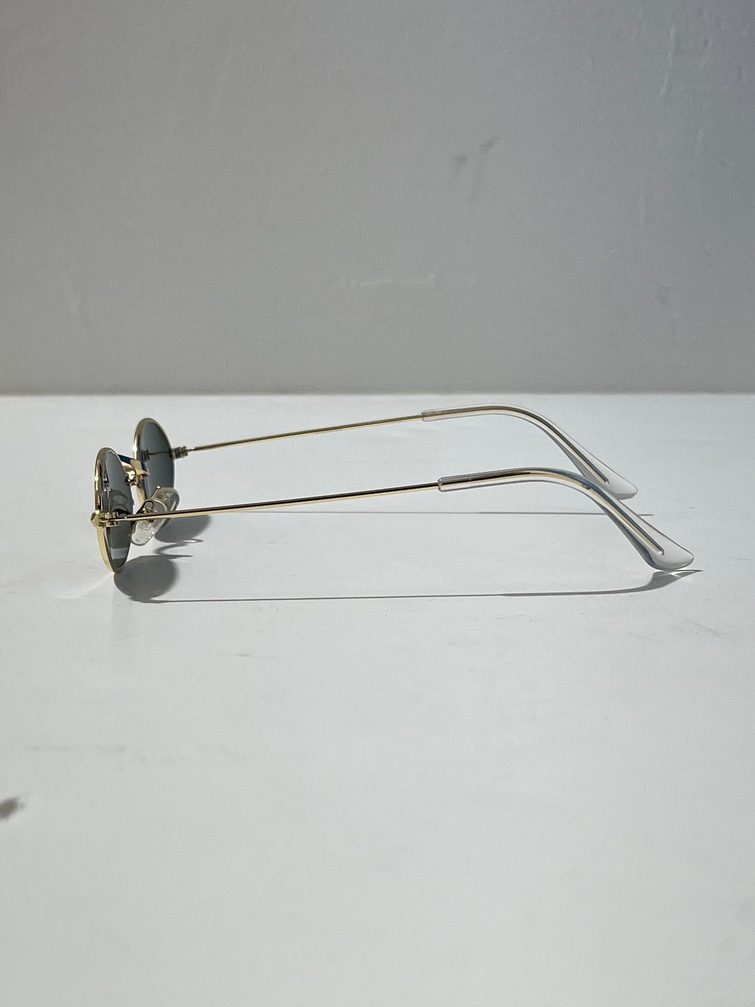 1990s dead stock oval sunglasses gold × black