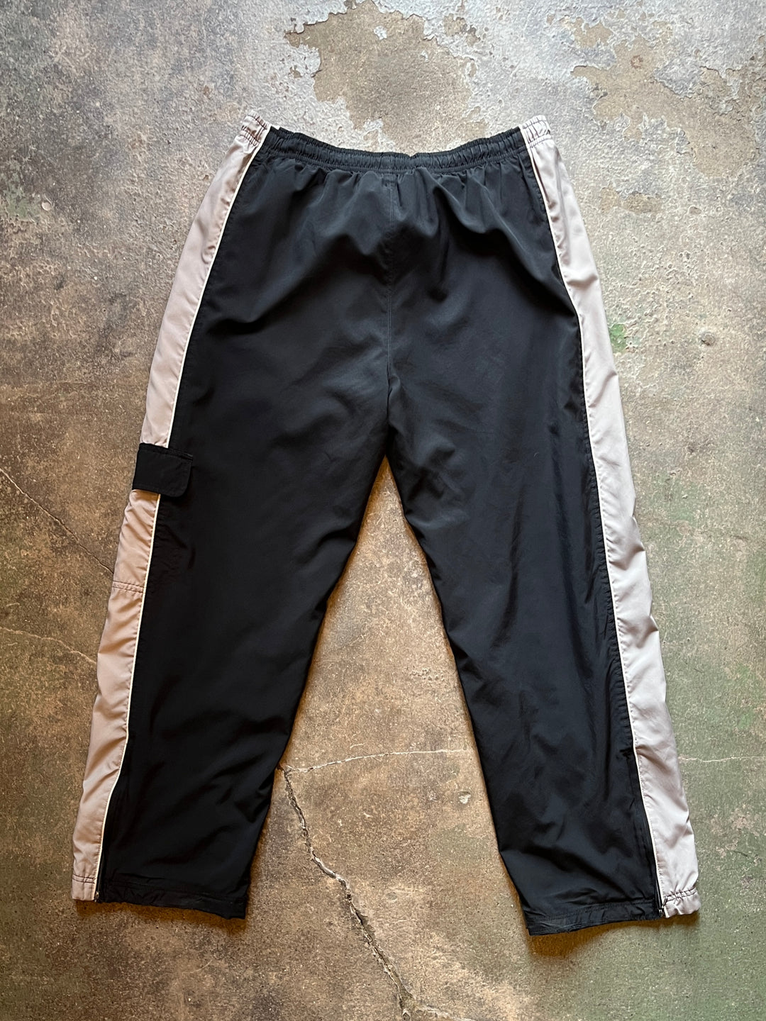 2000s "NIKE" black × gray track pants