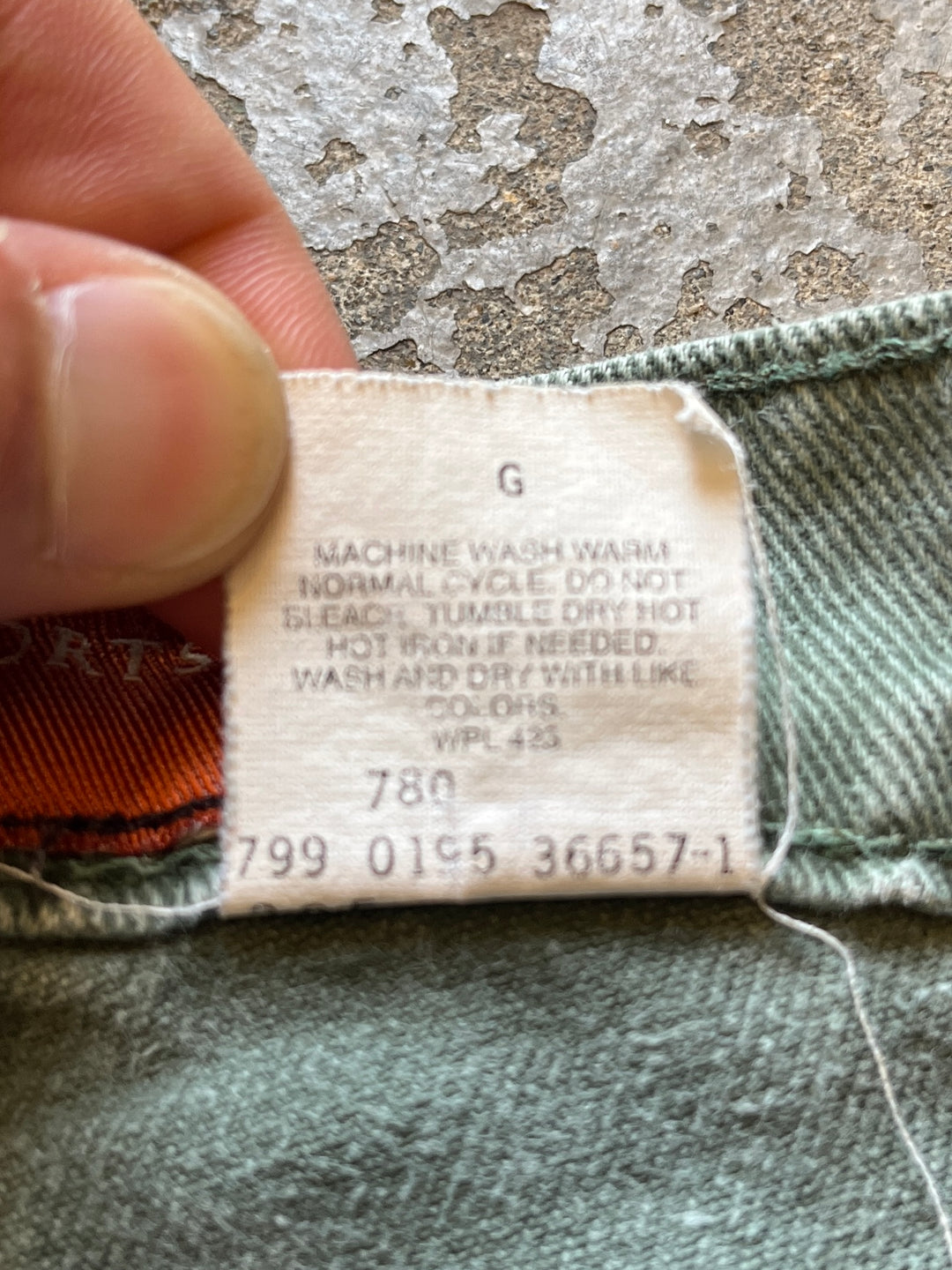 1990s "Levi's Signature" faded olive denim shorts W33