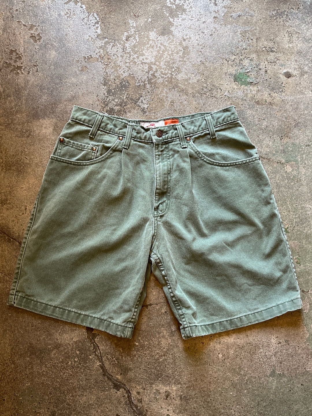 1990s "Levi's Signature" faded olive denim shorts W33