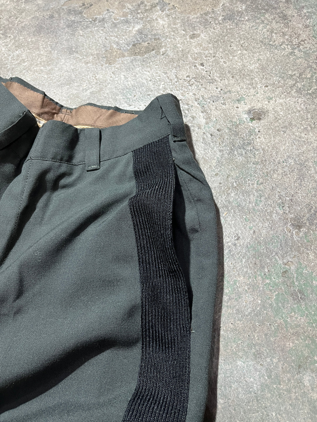 1960-70s black line slacks