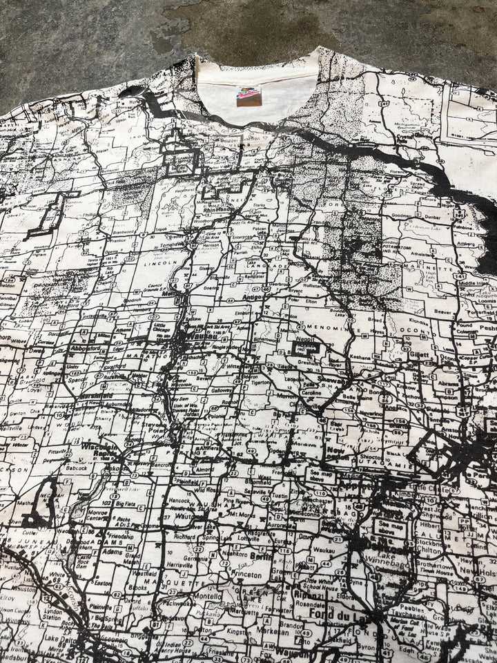 1990s  USA made Wisconsin map all over print T-shirt