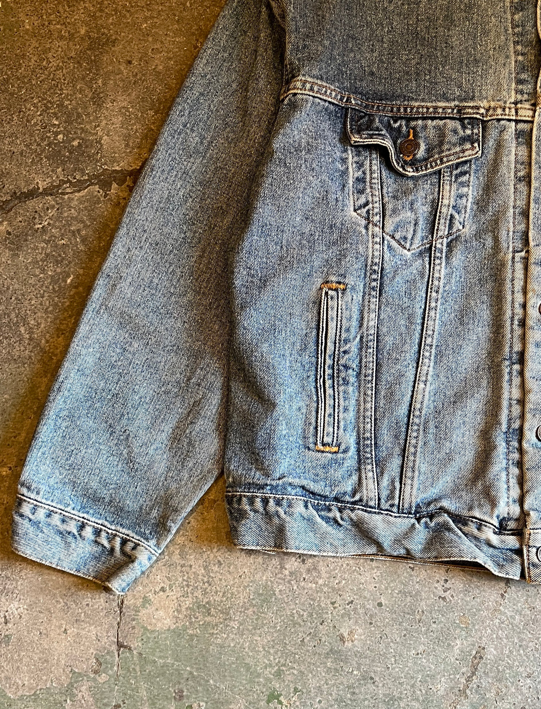 1990s "Levi's" 70507 denim jacket
