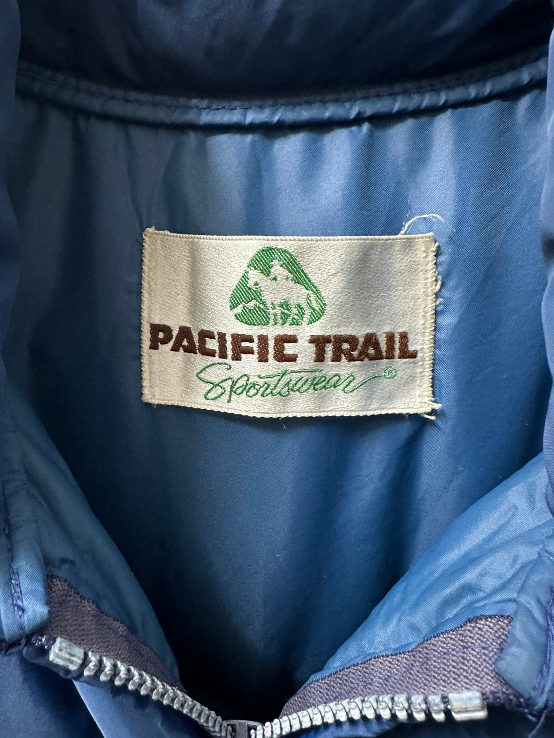 1980s "PACIFIC TRAIL" deep blue down vest