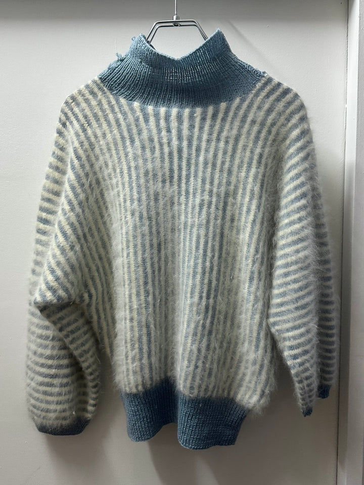 stripe pattern dull blue volume neck "BORO" knit