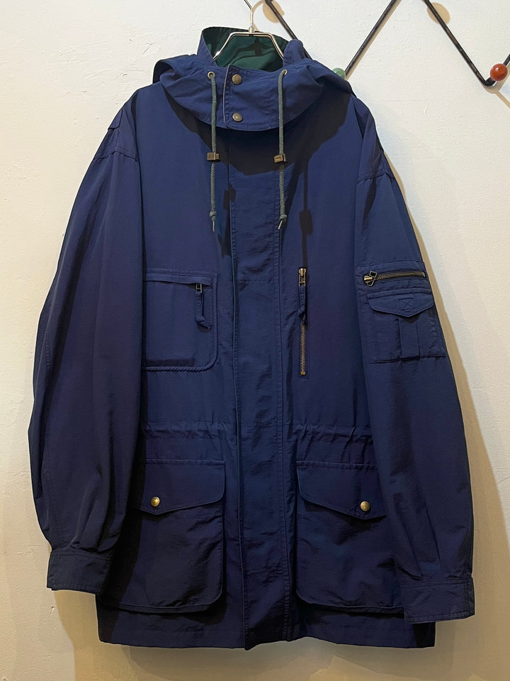 1980-90s "Eddie Bauer" navy mountain parka jacket