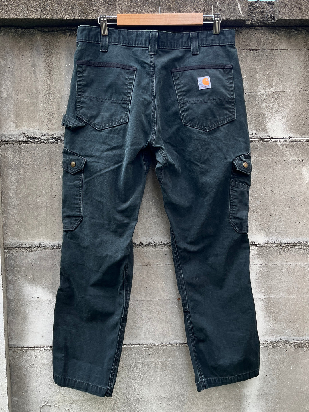 2000s "Carhartt" black cargo pants 34×30