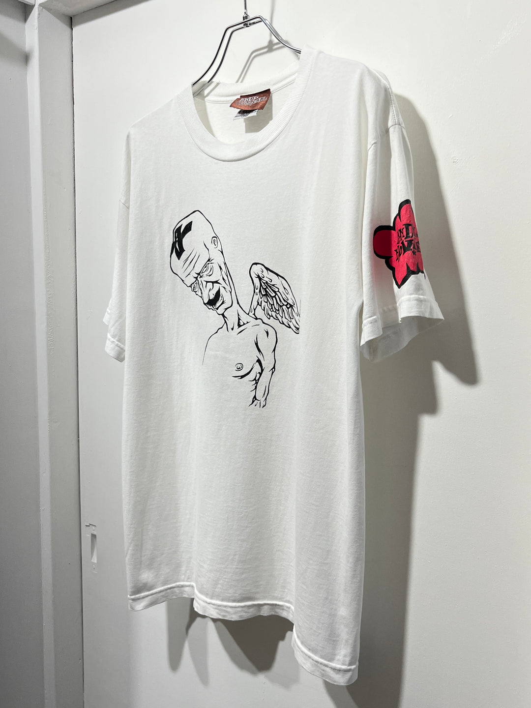 1990-00s  USA made "ANDY HOWELL" graphic art T-shirt
