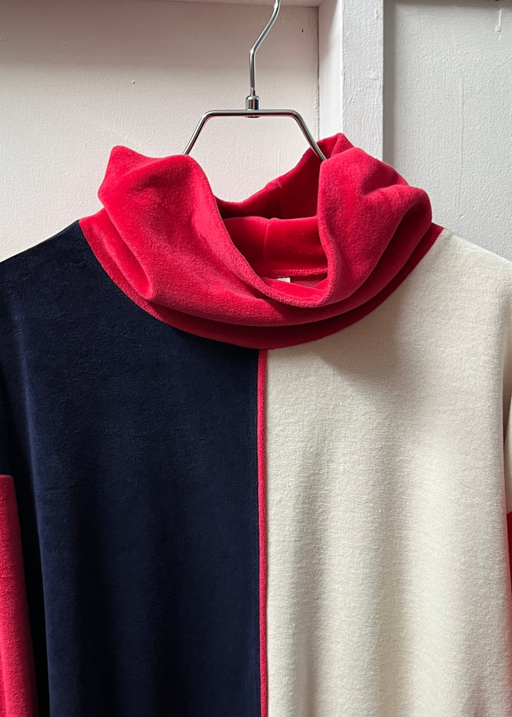 1980s USA made red × white × navy turtle neck velour tops