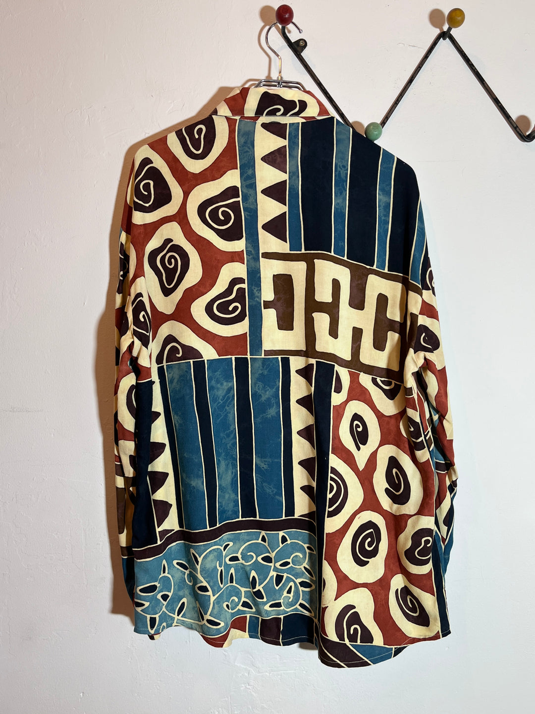 1990s abstract pattern shirt