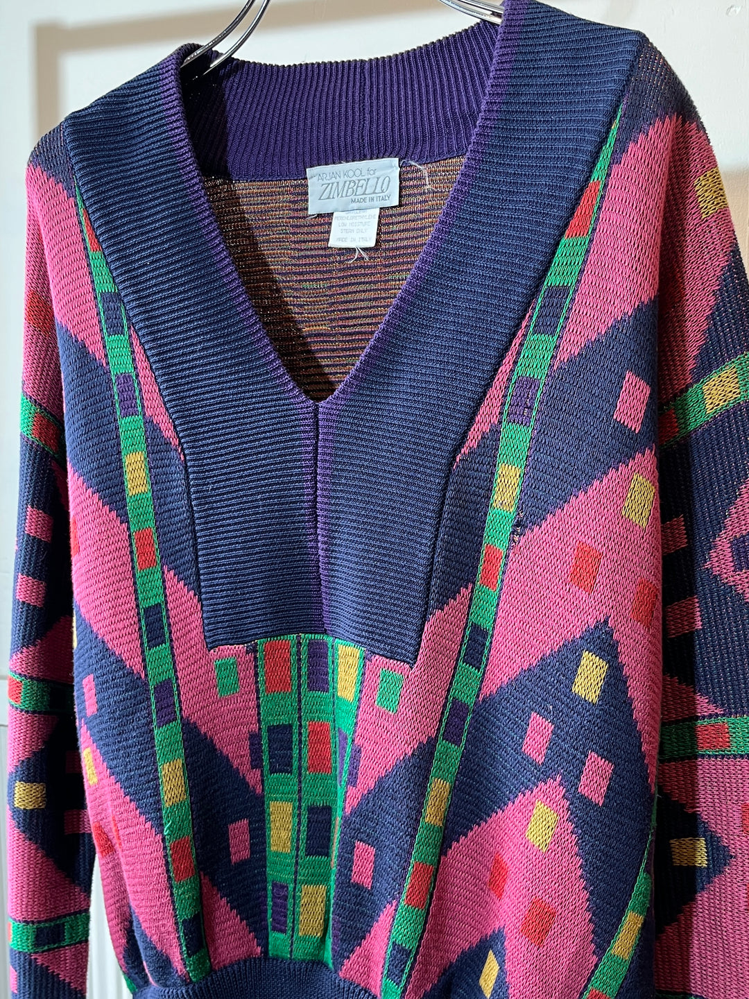 1980-90s ITALY made abstract placket V-neck knit