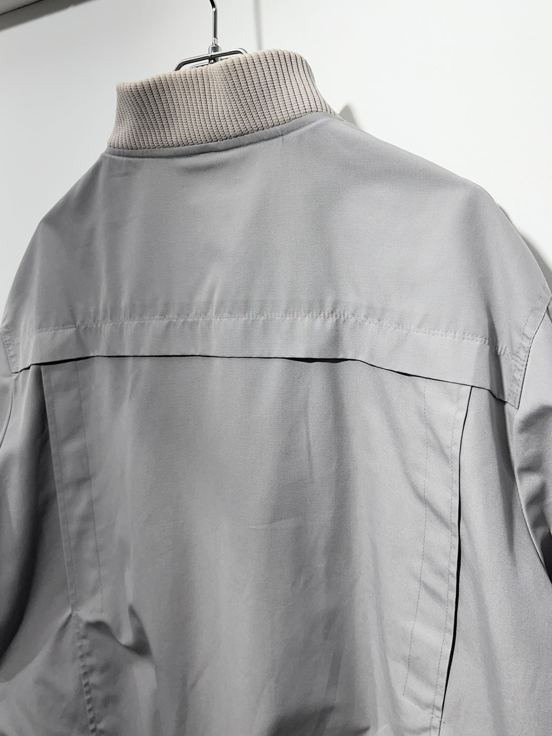 1970-80s light gray seam paneled blouson