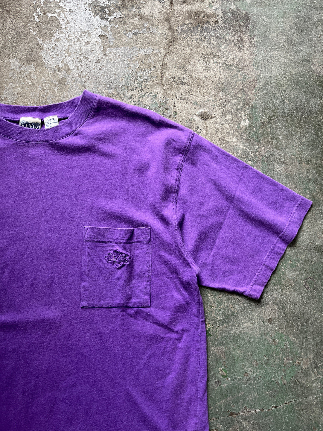 1990s "Levi's" purple pocket T-shirt