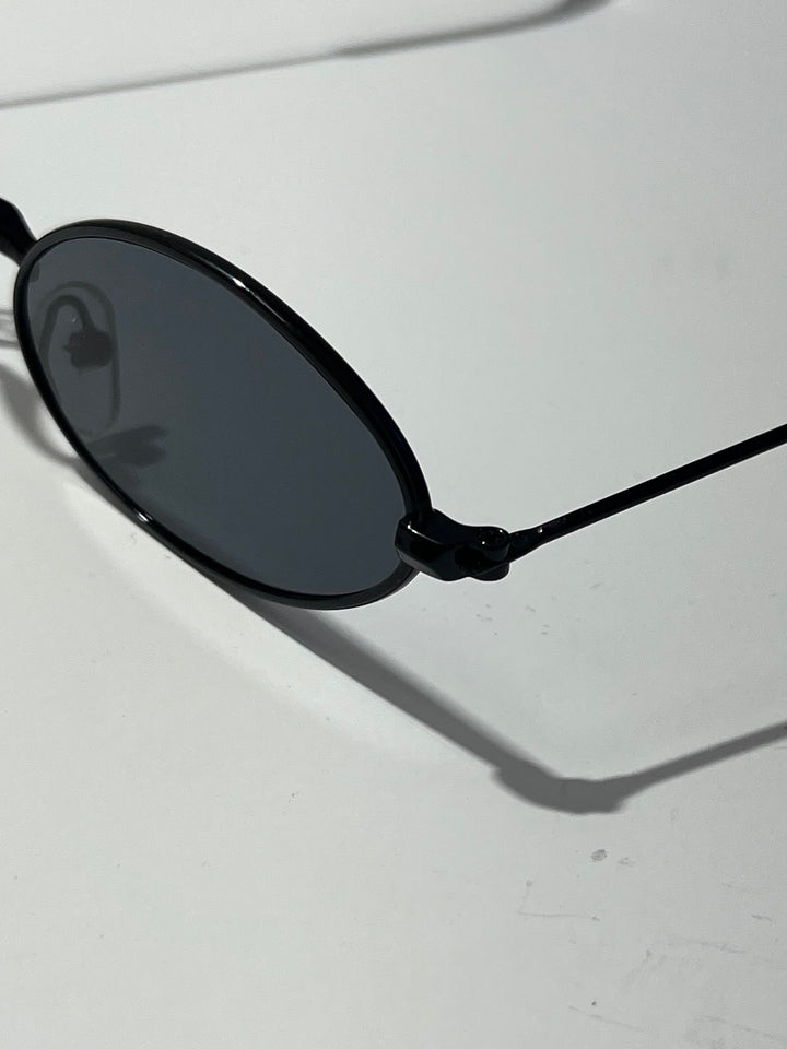 1990s dead stock oval sunglasses black × black